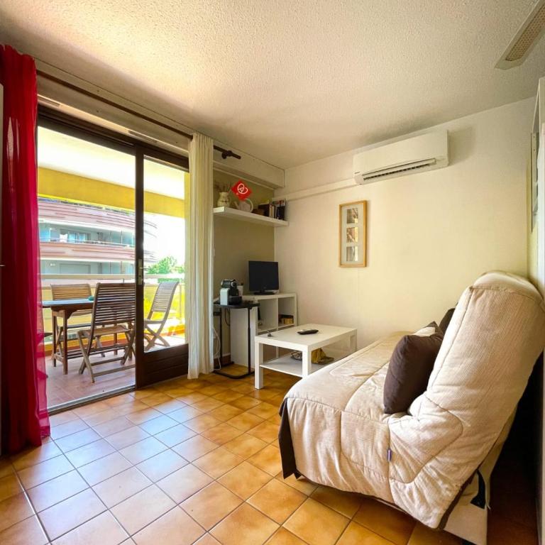 Nice Studio With Balcony Near The Beach - Studio - 2