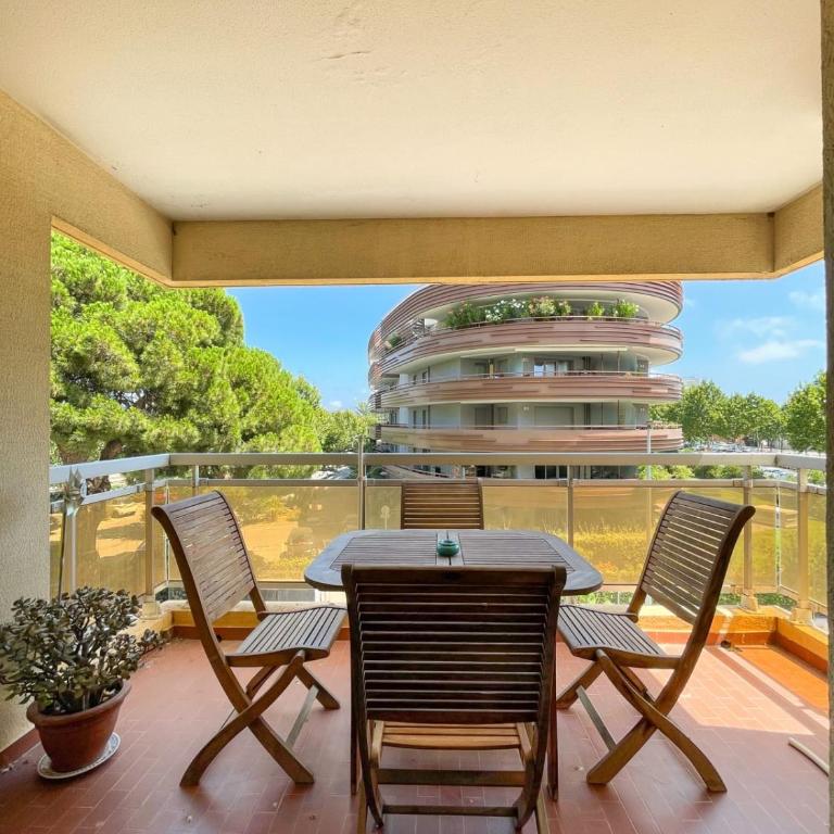 Nice Studio With Balcony Near The Beach - Studio - 8