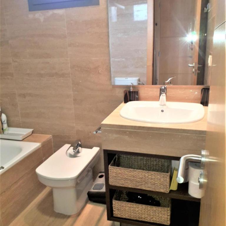 El gran Atico paseo Antonio banderas - Apartamento de 2 dormitorios - 7