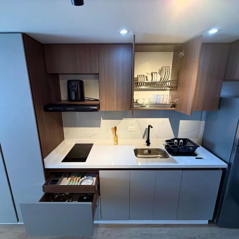 Loft cerca al aeropuerto - Apartamento de 1 dormitorio - 6