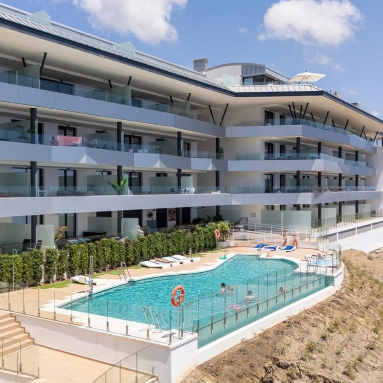 Seaview Apartment ~ Modern ~ Close to Beach ~ Pool - Appartement - 2