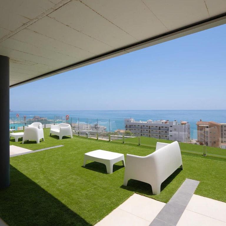 Seaview Apartment ~ Modern ~ Close to Beach ~ Pool - Appartement - 17