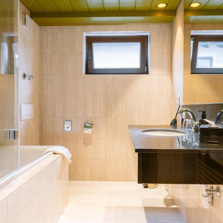 HENRI Hotel Garmisch-Partenkirchen - Suite - 11