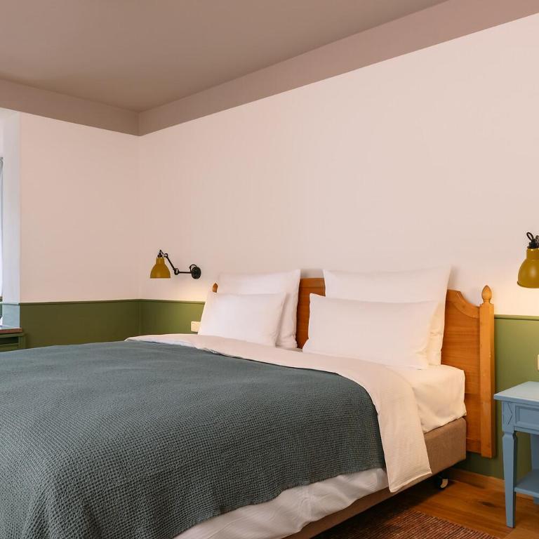HENRI Hotel Garmisch-Partenkirchen - Saloon Plus - 3