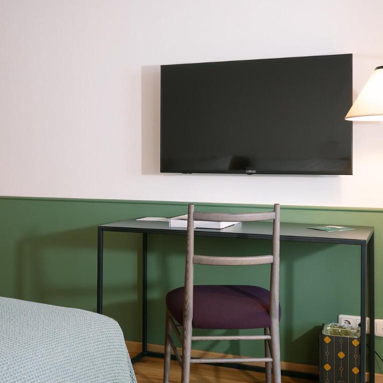 HENRI Hotel Garmisch-Partenkirchen - Saloon Plus - 5
