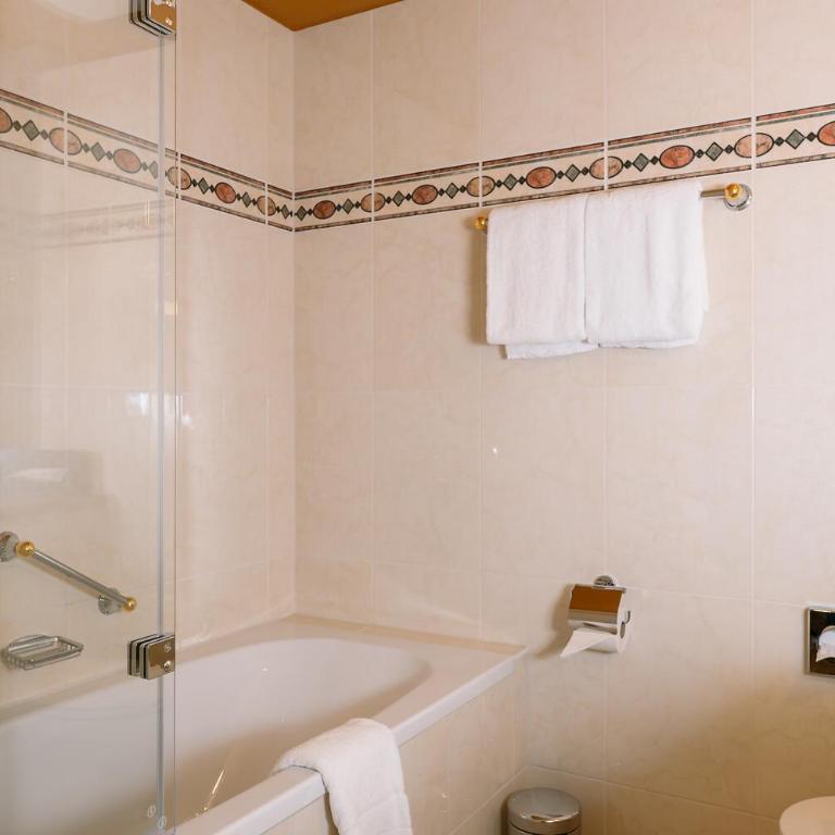 HENRI Hotel Garmisch-Partenkirchen - Saloon Plus - 7