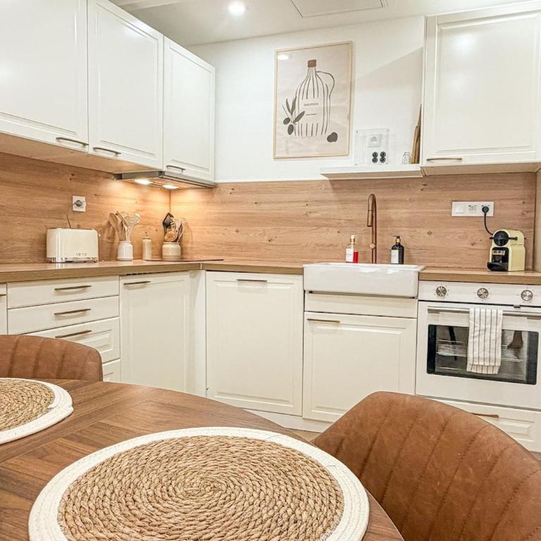 Duplex T3 neuf, 2 suites privées, Aix historique - Apartamento de 2 dormitorios - 9