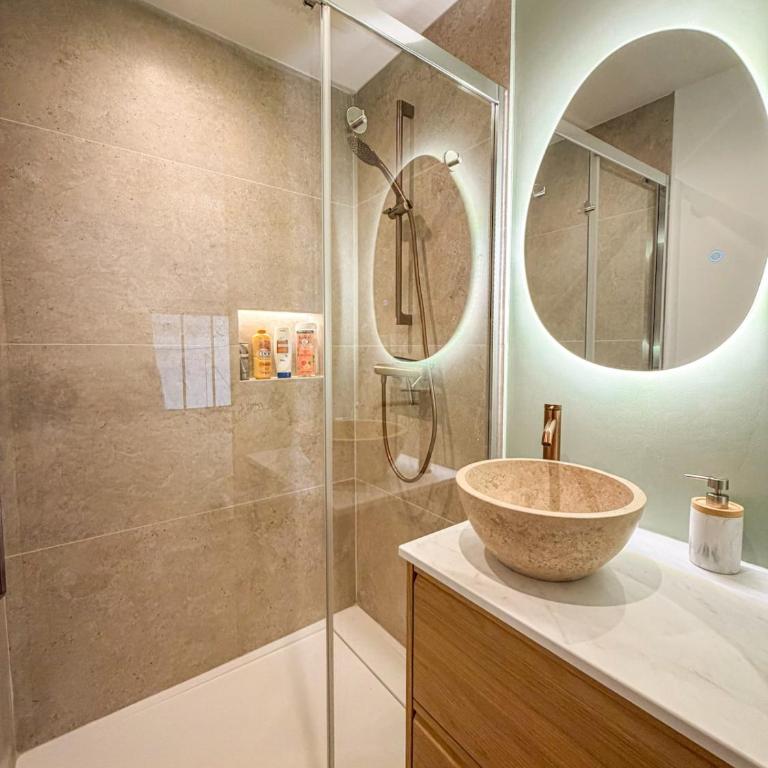 Duplex T3 neuf, 2 suites privées, Aix historique - Apartamento de 2 dormitorios - 20