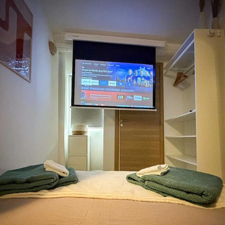 Duplex T3 neuf, 2 suites privées, Aix historique - Apartamento de 2 dormitorios - 24