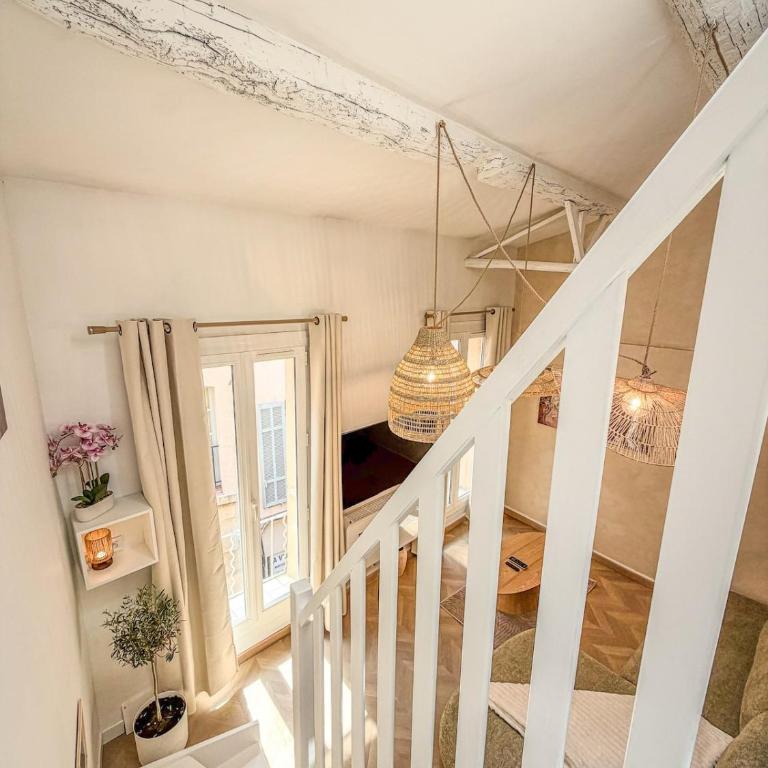Duplex T3 neuf, 2 suites privées, Aix historique - Apartamento de 2 dormitorios - 34