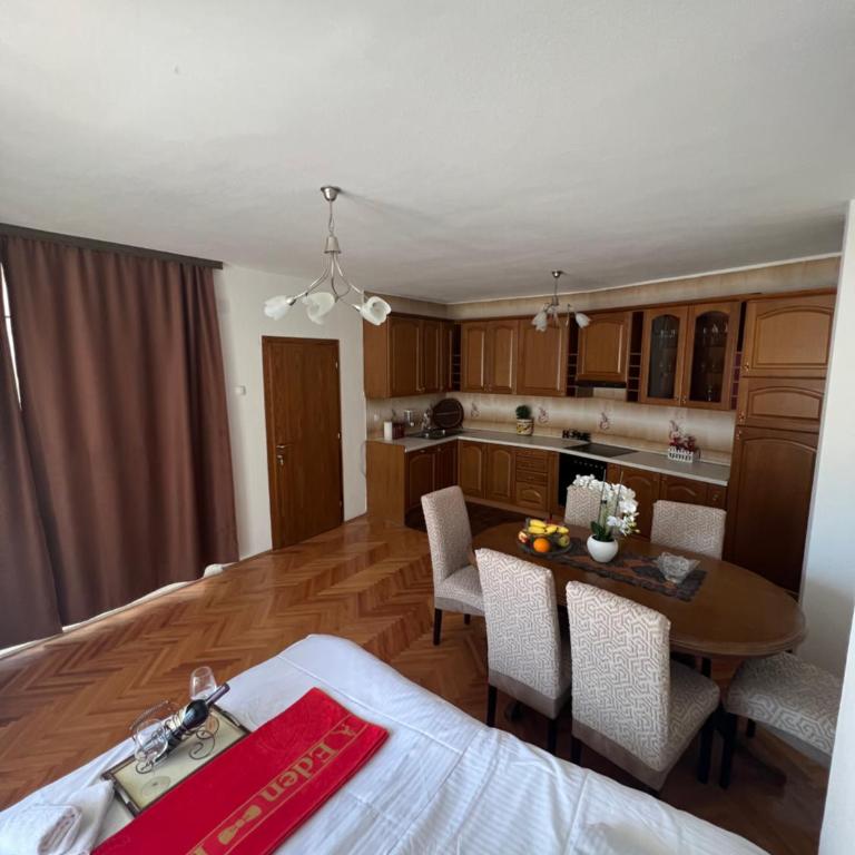 City Heart Apartments - Deluks Dvokrevetna Soba sa Bračnim Krevetom/Zasebnim Krevetima i Balkonom - 10