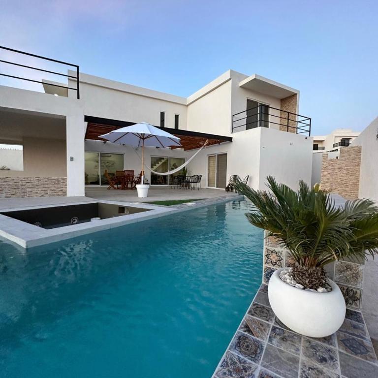 Luxury Sunset Retreat 3BR 3BA Pool - Apartamento - 5