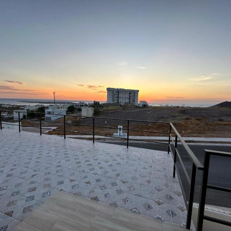 Luxury Sunset Retreat 3BR 3BA Pool - Apartamento - 16