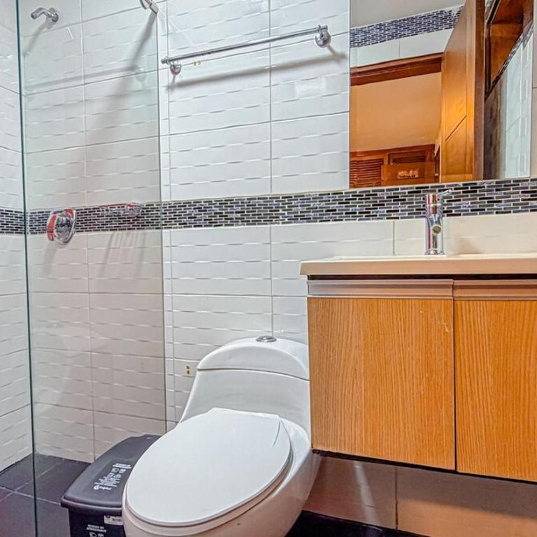 Casa completa para 20 personas a 5 min del estadio - Villa - 2