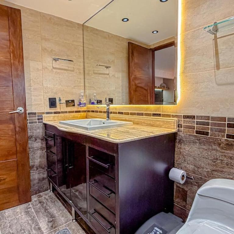 Casa completa para 20 personas a 5 min del estadio - Villa - 38