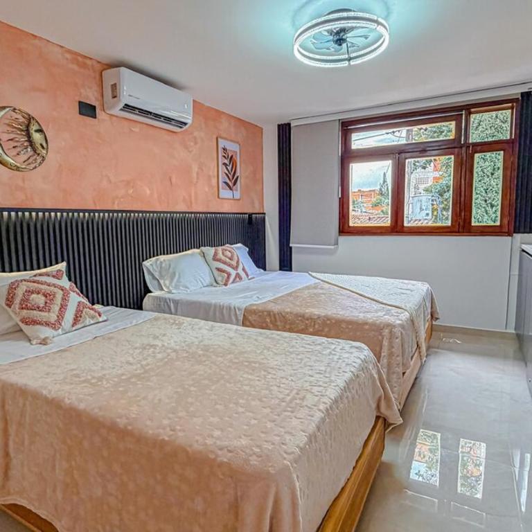 Casa completa para 20 personas a 5 min del estadio - Villa - 57