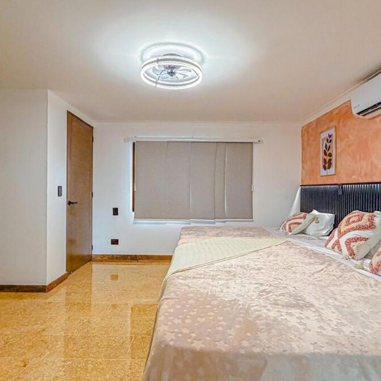 Casa completa para 20 personas a 5 min del estadio - Villa - 90