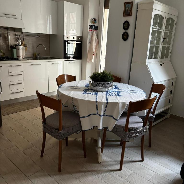 Affaccio sul Centro - Appartamento con 2 Camere da Letto - 5