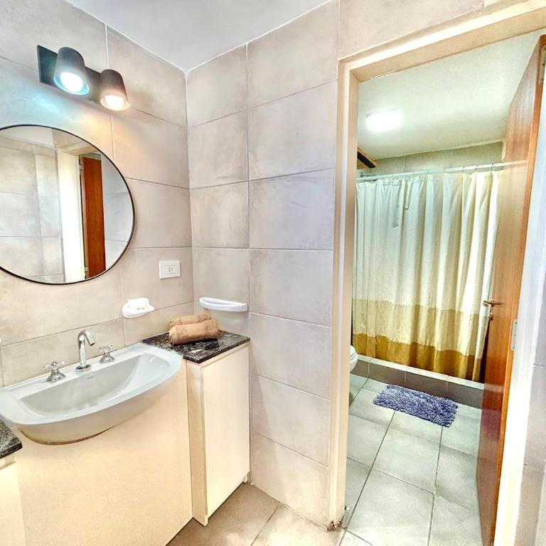 Dpto. nuevo, luminoso, 3 dormitorios, pleno centro - Three-Bedroom Apartment - 19