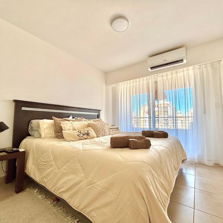 Dpto. nuevo, luminoso, 3 dormitorios, pleno centro - Three-Bedroom Apartment - 12