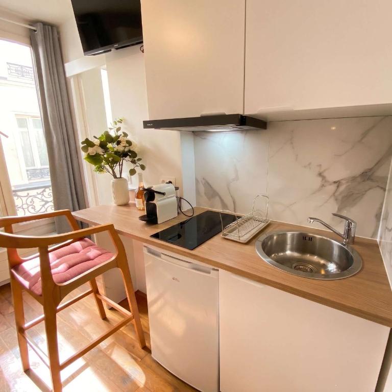 123 New Suite Batignolles - Cosy Apartment Paris Center - Studio - 1