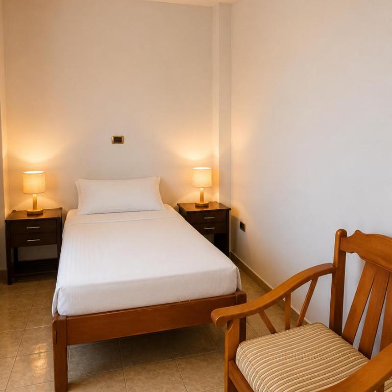 Hotel El Mirador - Superior Triple Room - 2