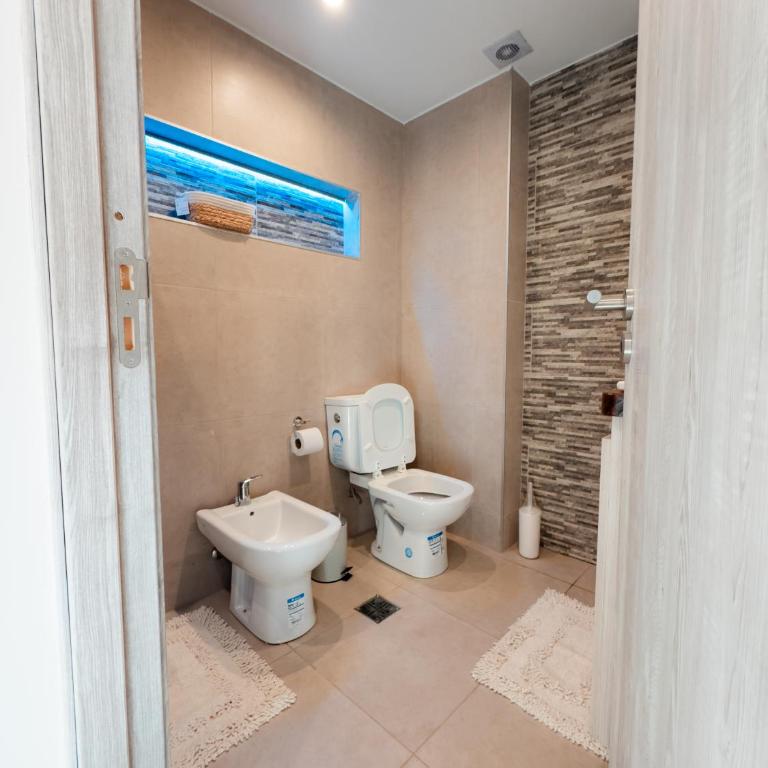 Deptos De la Cascada I Con la Mejor Vista de San Martín - Ayres del Bosque Alojamientos - Two-Bedroom Apartment with Mountain View - 39