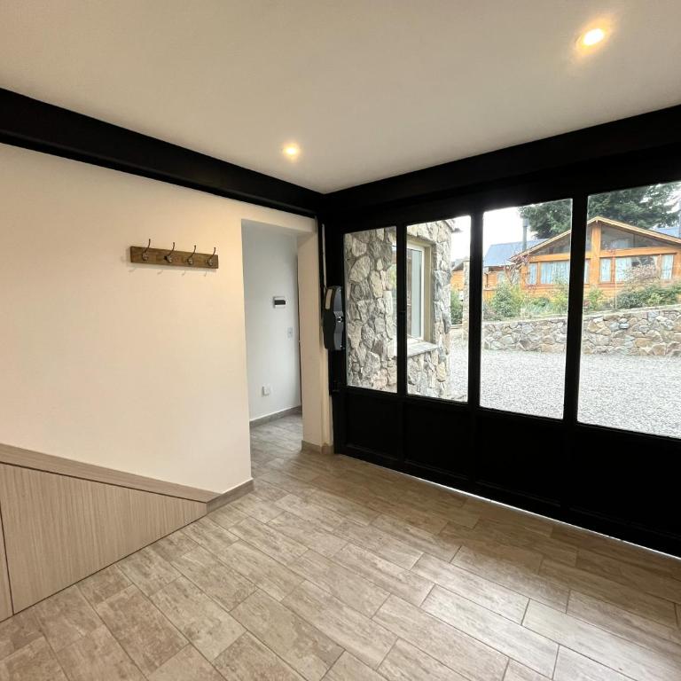 Deptos De la Cascada I Con la Mejor Vista de San Martín - Ayres del Bosque Alojamientos - Apartamento de 2 dormitorios con vistas a la montaña - 23
