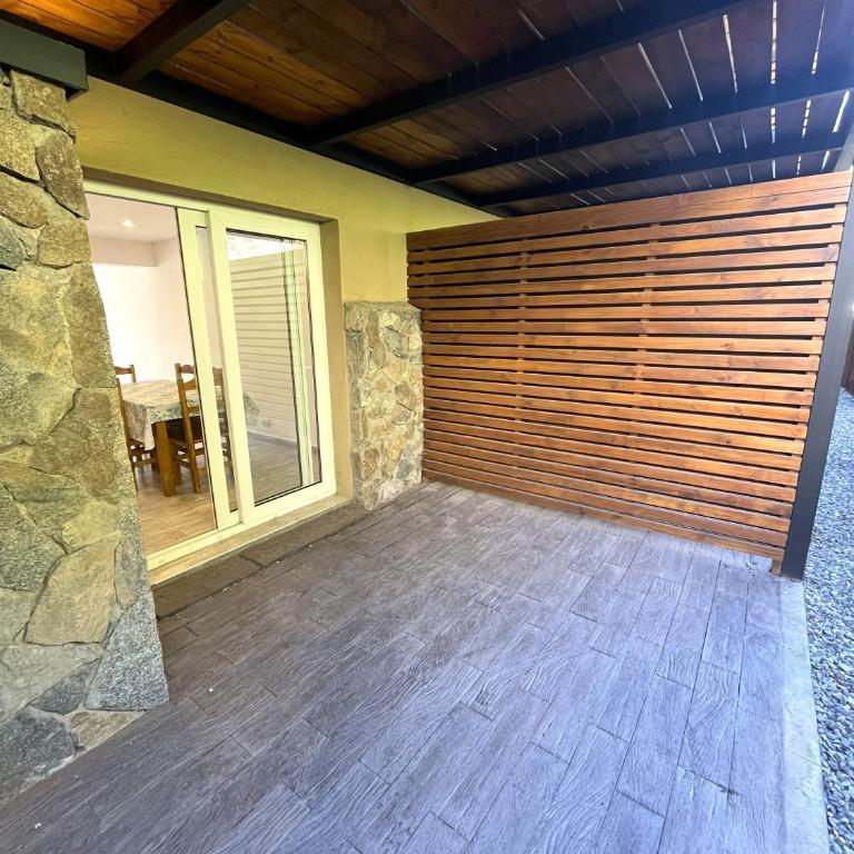Deptos De la Cascada I Con la Mejor Vista de San Martín - Ayres del Bosque Alojamientos - Apartamento de 2 dormitorios con vistas a la montaña - 20