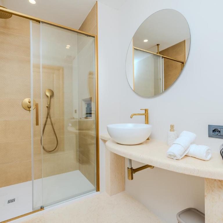 Antares Rooms and Suites - Junior Suite with Balcony and Sea View - 3