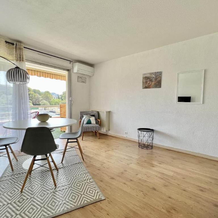 Bright studio just outside Cannes - Studio - 3