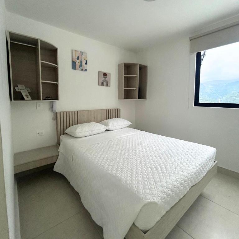 Hotel Zona Oro - Habitación Doble con vistas a la montaña - 3