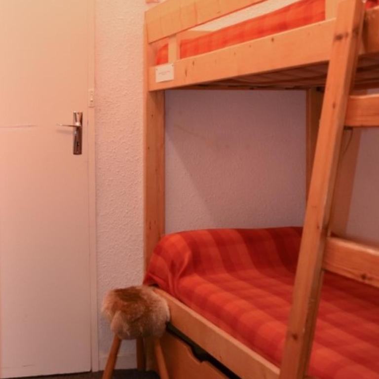 Appartement en centre, parking - 4 pers. - FR-1-266-296 - Apartment - 8