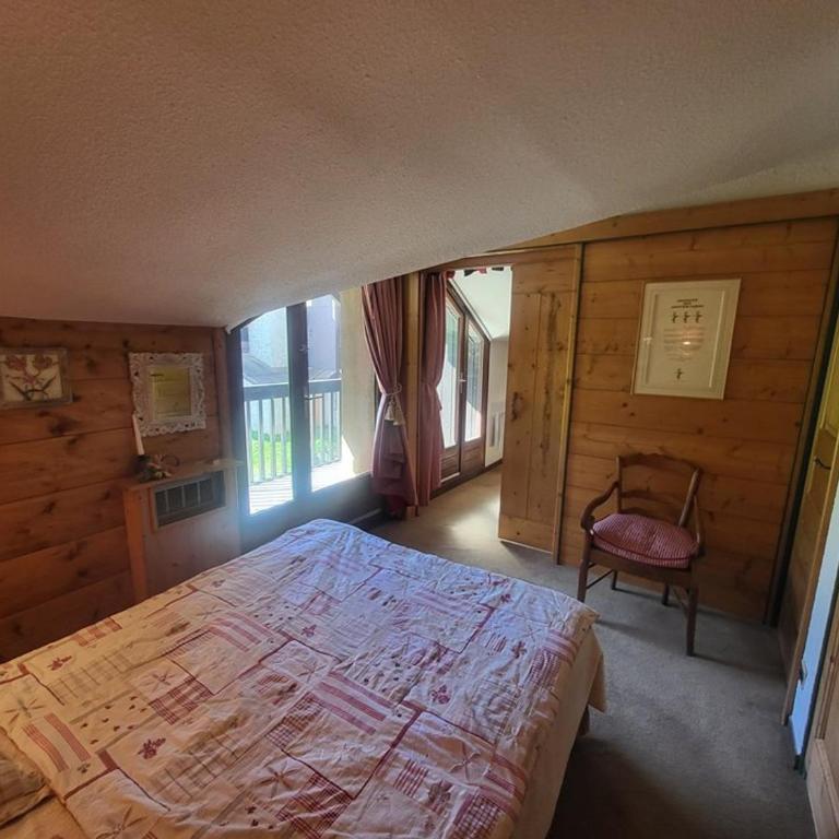 Appartement 3 chambres au pied des pistes - 6 pers. - FR-1-266-307 - Appartement - 12