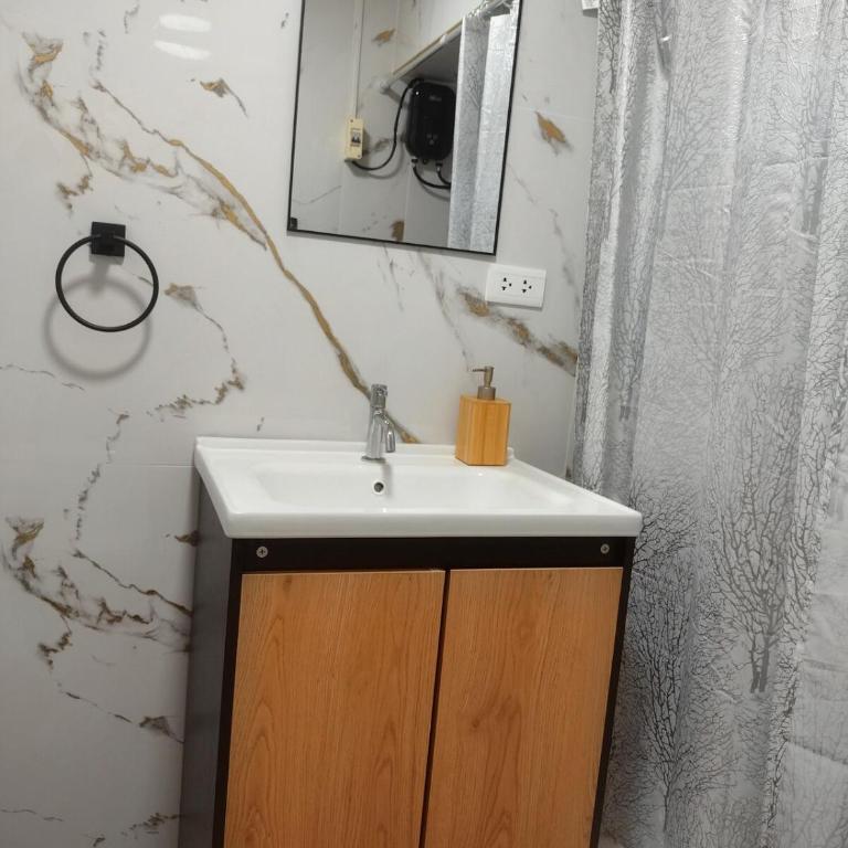 First-floor accommodation 15 min from the airport - Apartamento de 2 dormitorios - 24