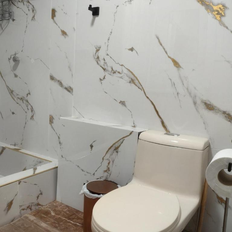 First-floor accommodation 15 min from the airport - Apartamento de 2 dormitorios - 32
