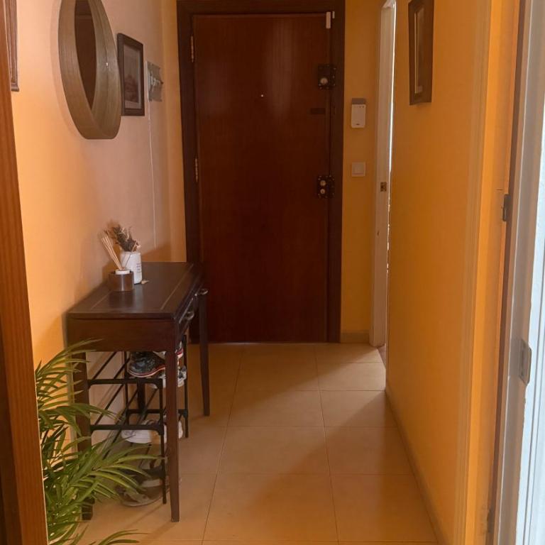 Apartamento en Plaza ABC - Three-Bedroom Apartment - 5