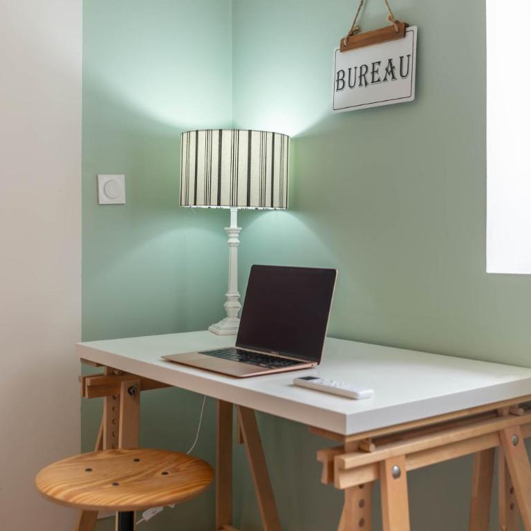 8 réunis sous le même toit - cœur de Blois - Appartement 3 Chambres - 3