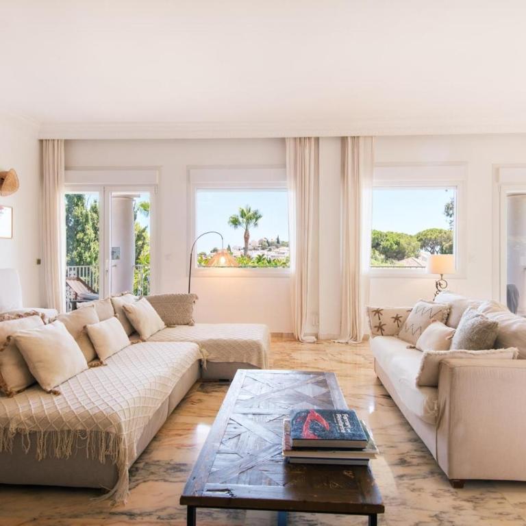 PREMIUM Family Villa in Málaga with Private Pool - Five-Bedroom House - 55