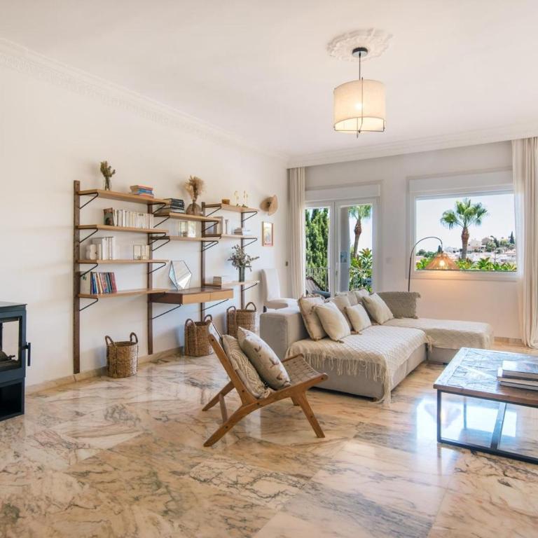 PREMIUM Family Villa in Málaga with Private Pool - Five-Bedroom House - 56