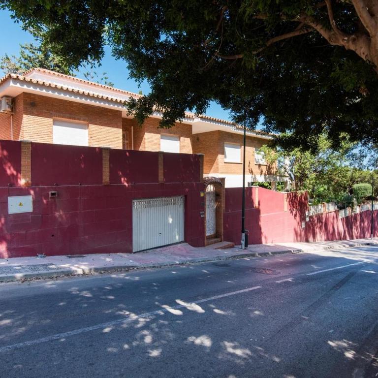 PREMIUM Family Villa in Málaga with Private Pool - Five-Bedroom House - 82