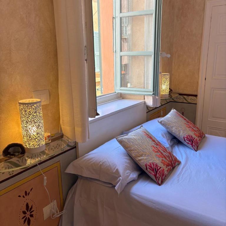 vieille ville Menton - plages à 100 mètres - 4 personnes - Appartement 1 Chambre - 6