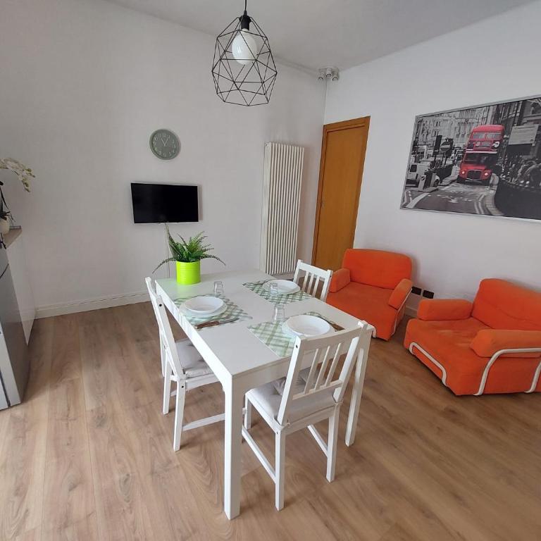 Casa Giulietta - Appartamento Deluxe con 2 Camere da Letto e Balcone - 2
