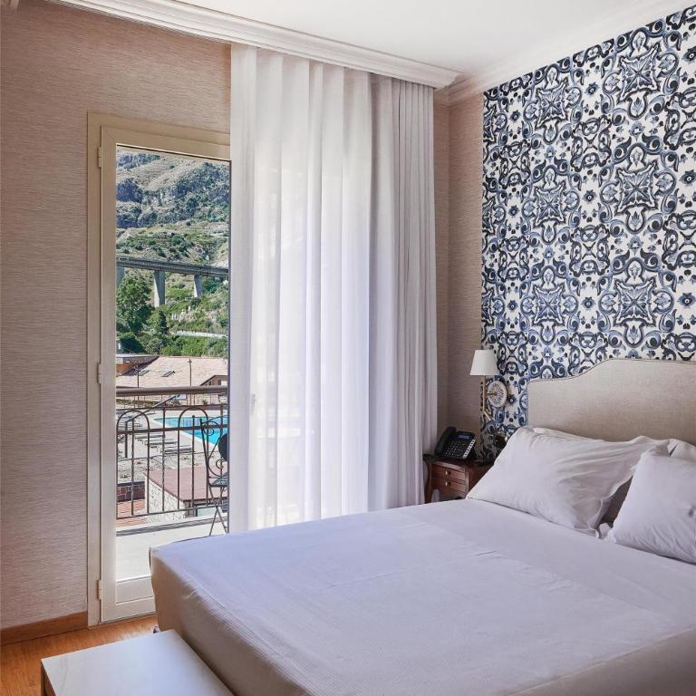 Quiete Taormina Naxos, Tapestry Collection By Hilton - Naxos Deluxe King Room with Terrace - 6