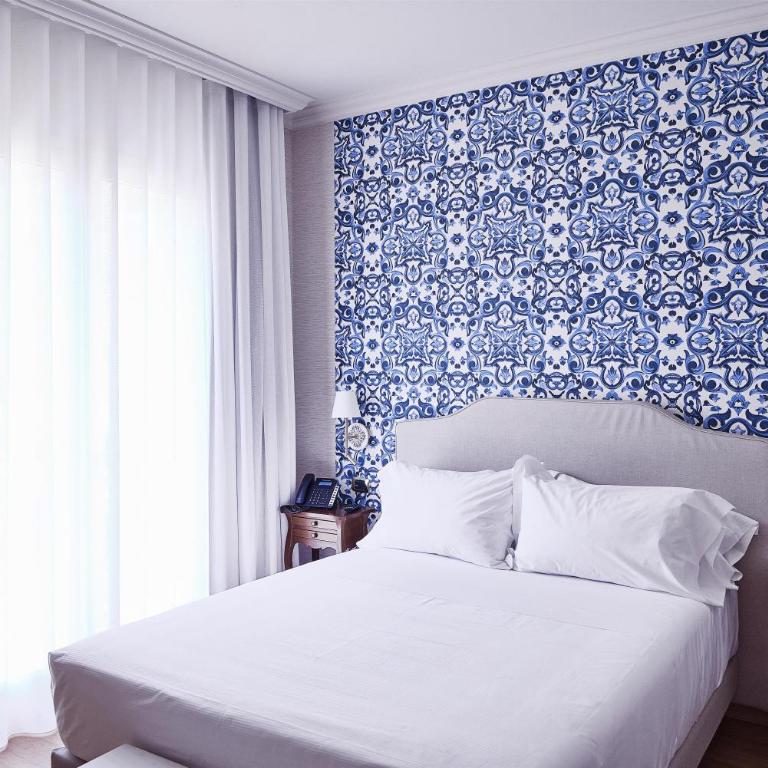Quiete Taormina Naxos, Tapestry Collection By Hilton - Naxos Deluxe King Room with Terrace - 11