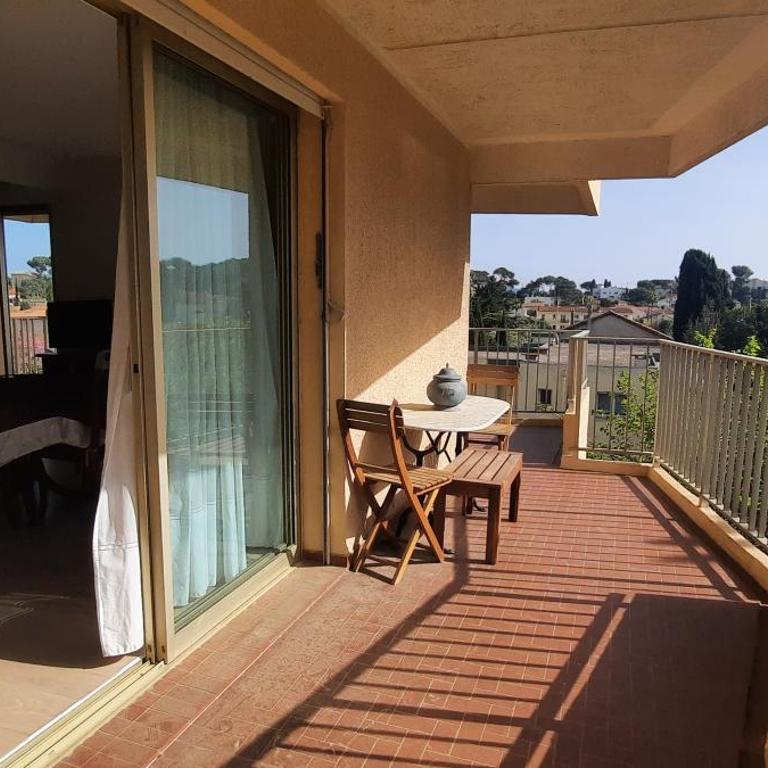 Appartement 4 pièces, Port-Issol, Sanary sur Mer - Apartamento de 2 dormitorios - 2