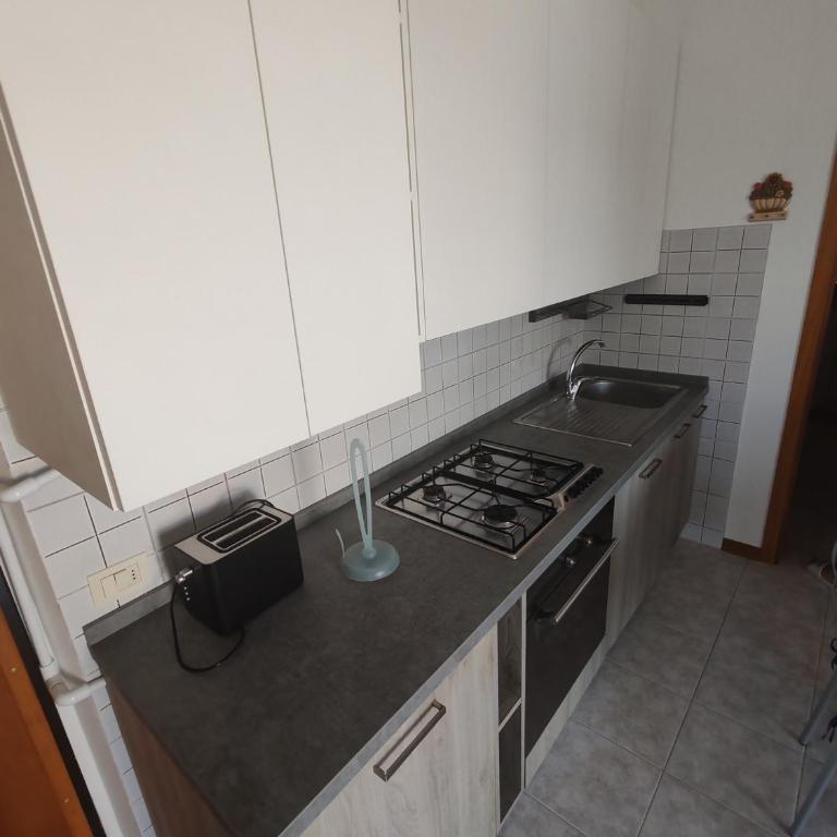 Moderno Trilocale con posto auto privato a 5 minuti dal mare - Appartamento con 2 Camere da Letto - 10