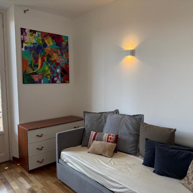 Milano Art Gallery Apartment - 10 min to Duomo - Appartamento con 2 Camere da Letto - 12