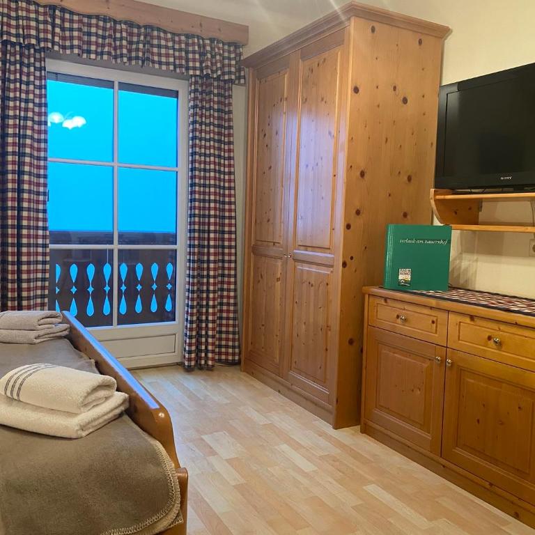 Seewaldhof - Urlaub am Bio-Wellnessbauernhof - Familienzimmer mit Dusche - 5
