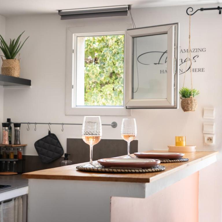 Studio Le Clair Logis, Centre ville à pied, Lit Queen size, Climatisation, extérieur - Apartamento de 1 dormitorio - 7